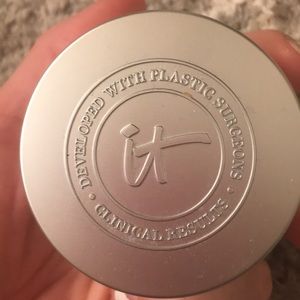 It Cosmetics Confidence In A Cream Moisturizer
